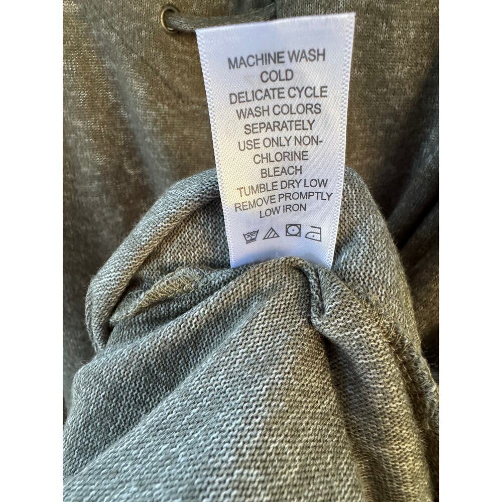 Woman Within 2X (26-28) gray soft tunic with lace up front over chest. - Picture 10 of 10